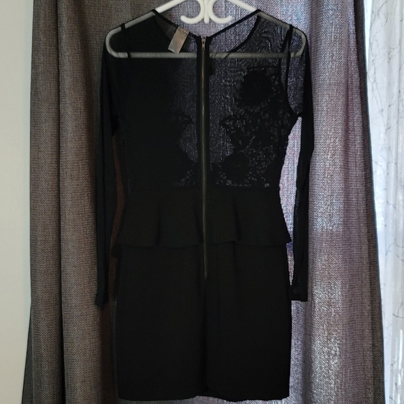 Mendocino moon collection embroidered lace dress - Picture 11 of 14
